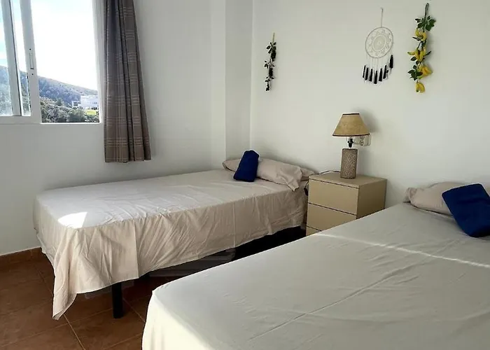 Ocean View Apartment, Rincon Loix Pool بينايدورم