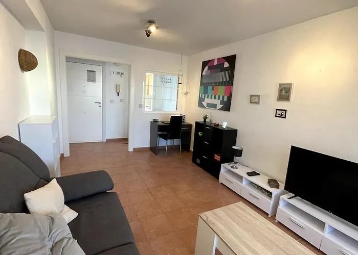 Ocean View Apartment, Rincon Loix Pool بينايدورم